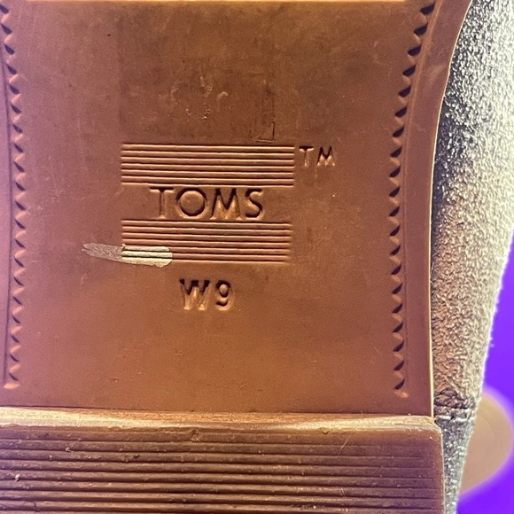 TOMS Women's Ella Taupe & Silver Suede Leather Ankle Bootie Shoe Size 9 - Picture 9 of 9
